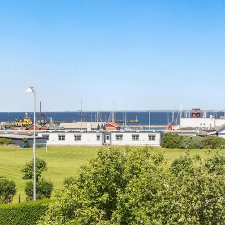 3 Bedroom Pet Friendly In