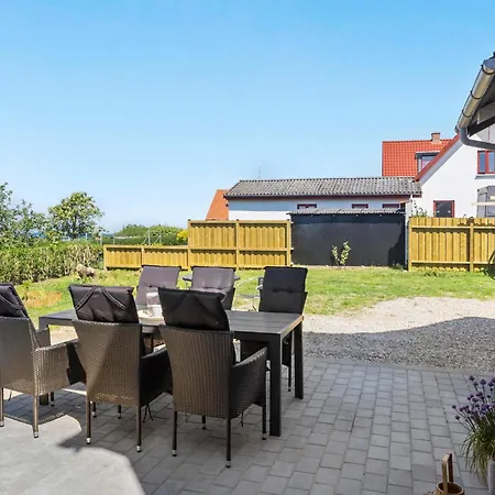 3 Bedroom Pet Friendly In